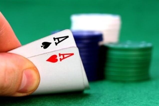 В Одесі припинено діяльність підпільного покерного клубу