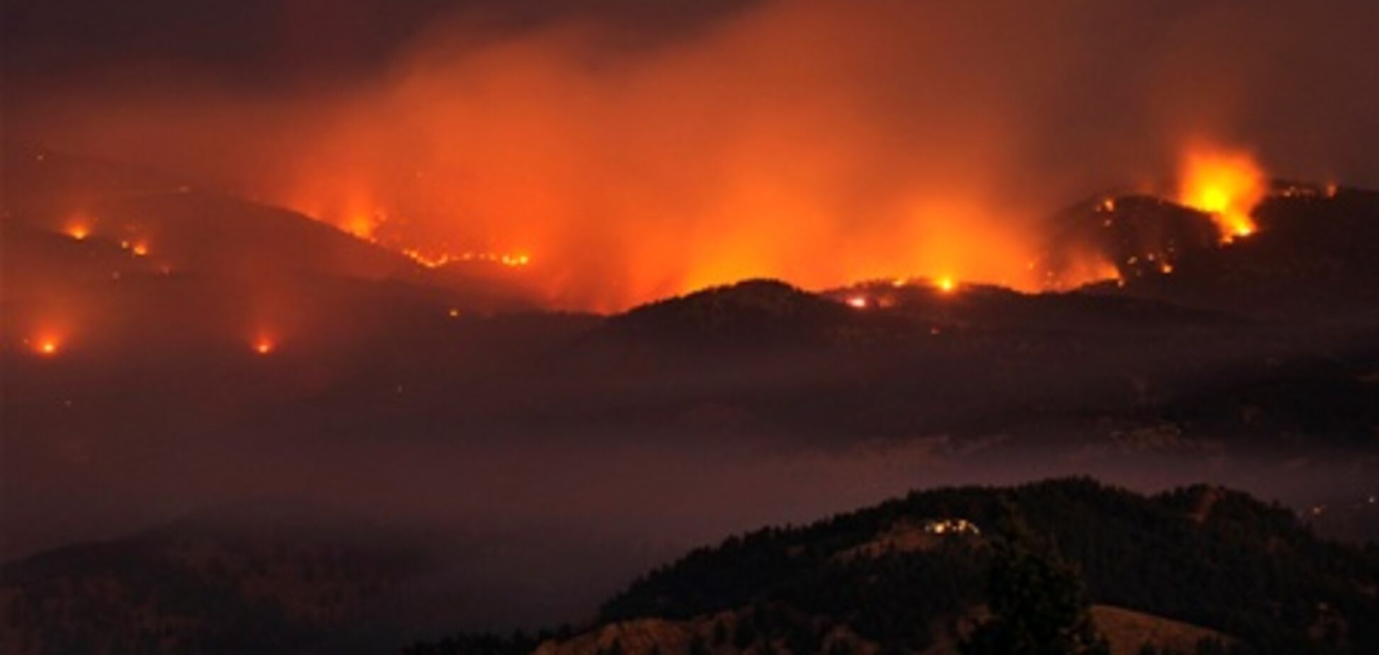 Пожежі в Боснії і Герцеговині загрожують десяткам тисяч жителів країни