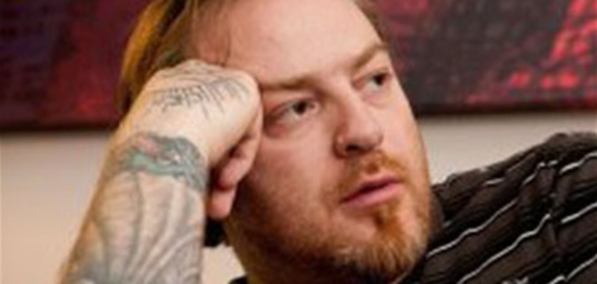 Российский оперный певец отказался от роли из-за свастики