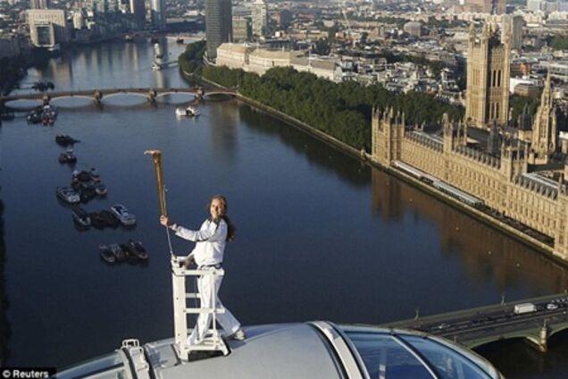 Олімпійський вогонь піднявся над колесом огляду