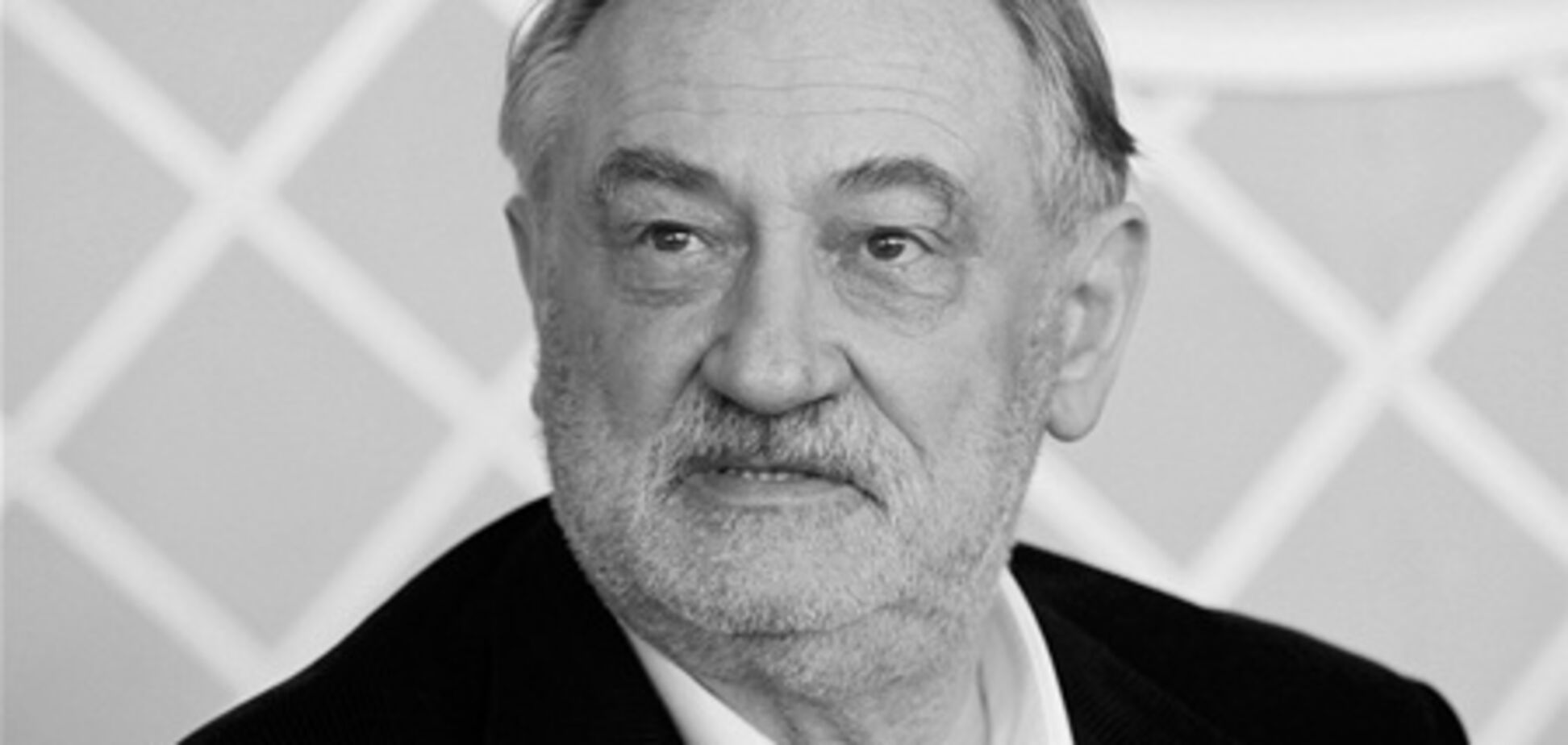 Янукович, ймовірно, перерве відпустку, щоб попрощатися зі Ступкою