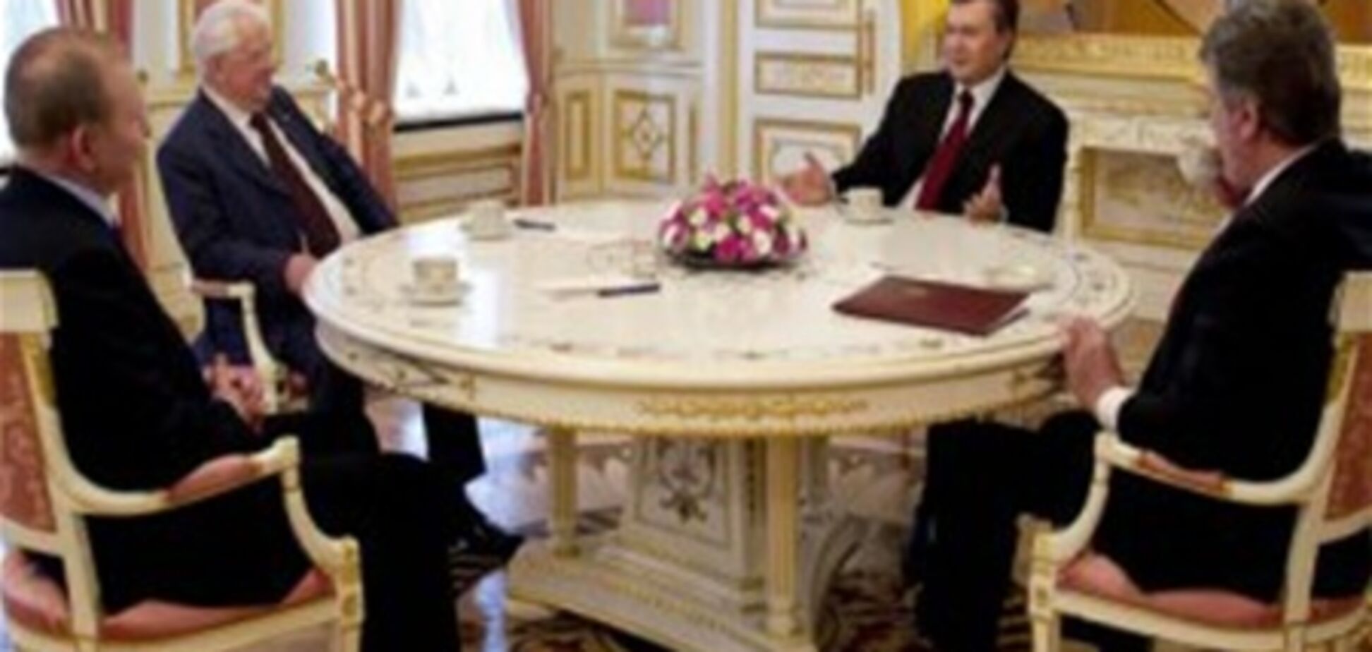 Ющенко решил повлиять на Януковича по языковому вопросу