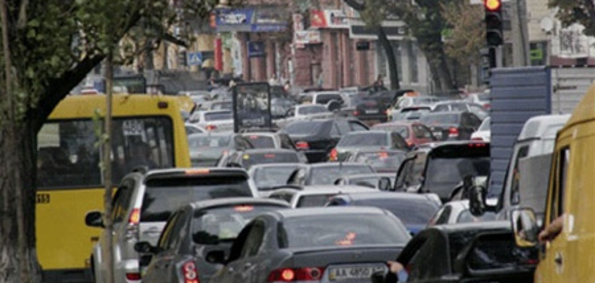 В Киеве нашли дорожную аномалию, с которой начинаются пробки 