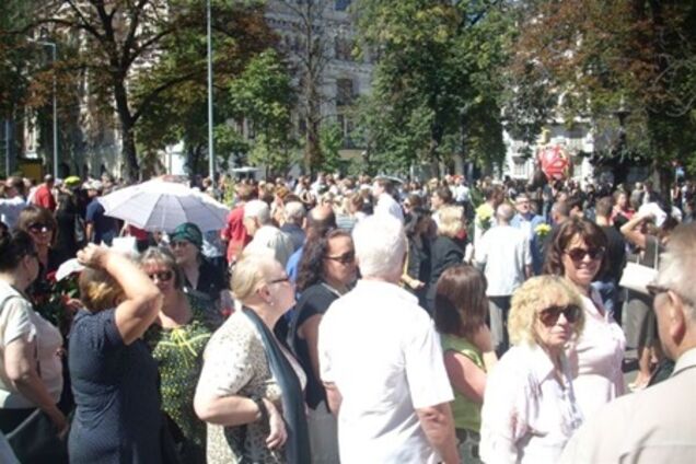 Виват, король: Украина простилась со Ступкой