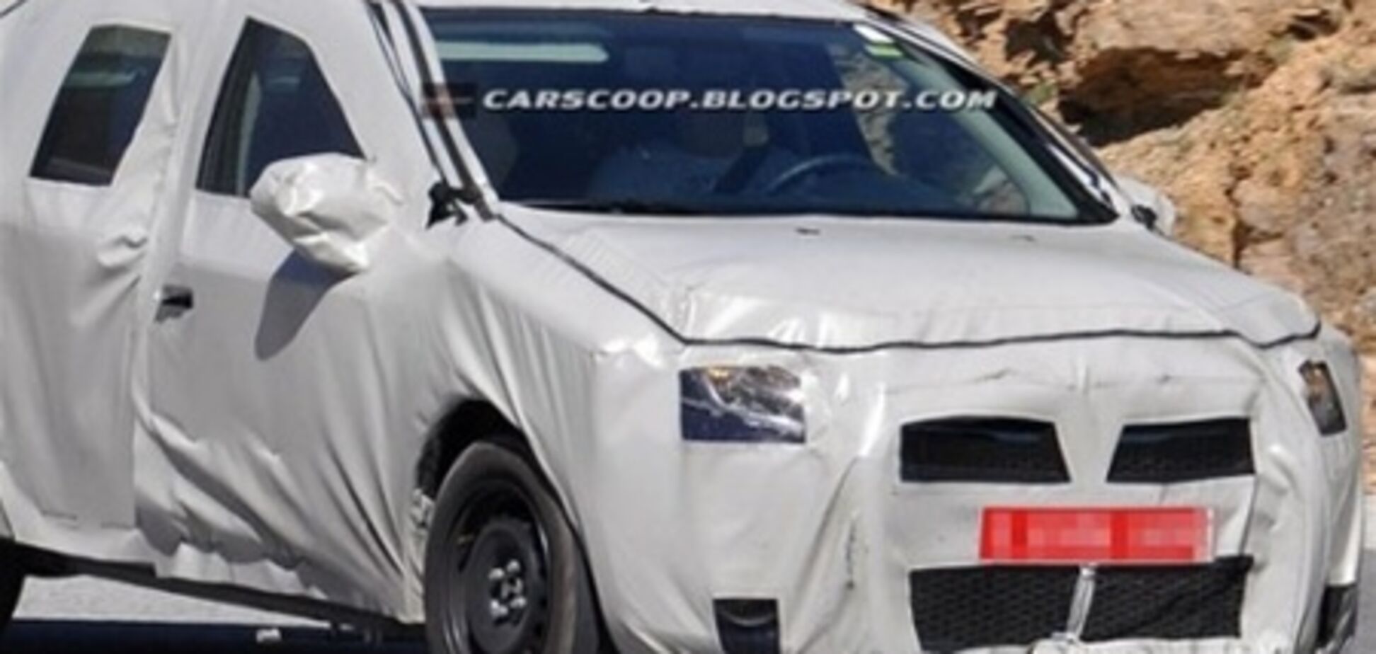 Новый седан Dacia Logan на шпионском видео  