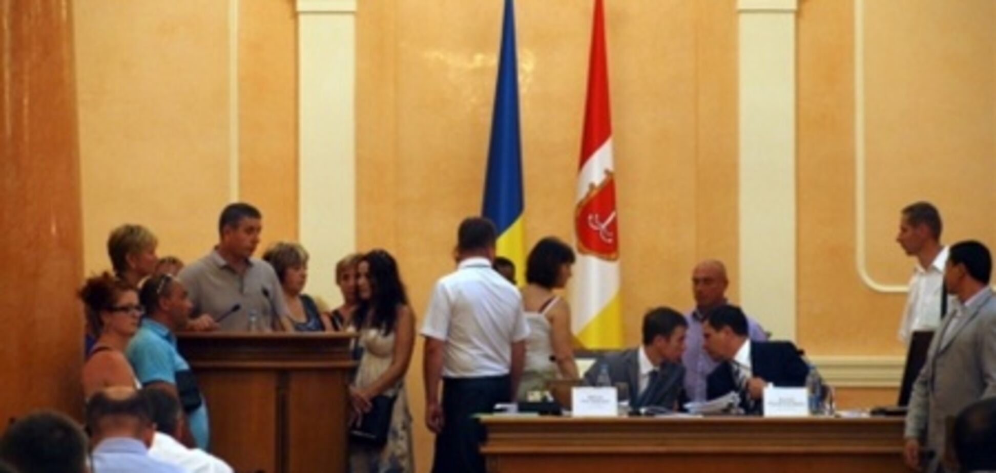 Предприниматели вынудили мэра Одессы заняться беспределом на рынках 