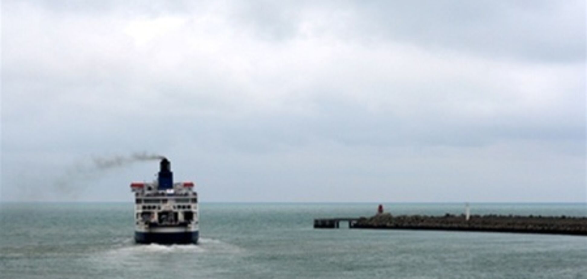 Біля берегів Греції сіло на мілину судно з українцями на борту