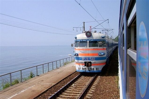 В Крым пустили дополнительный поезд
