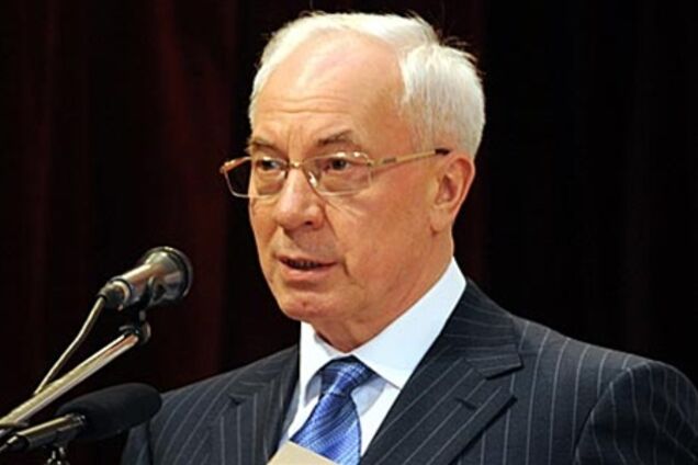 Азаров сегодня летит в Лондон на открытие Олимпиады