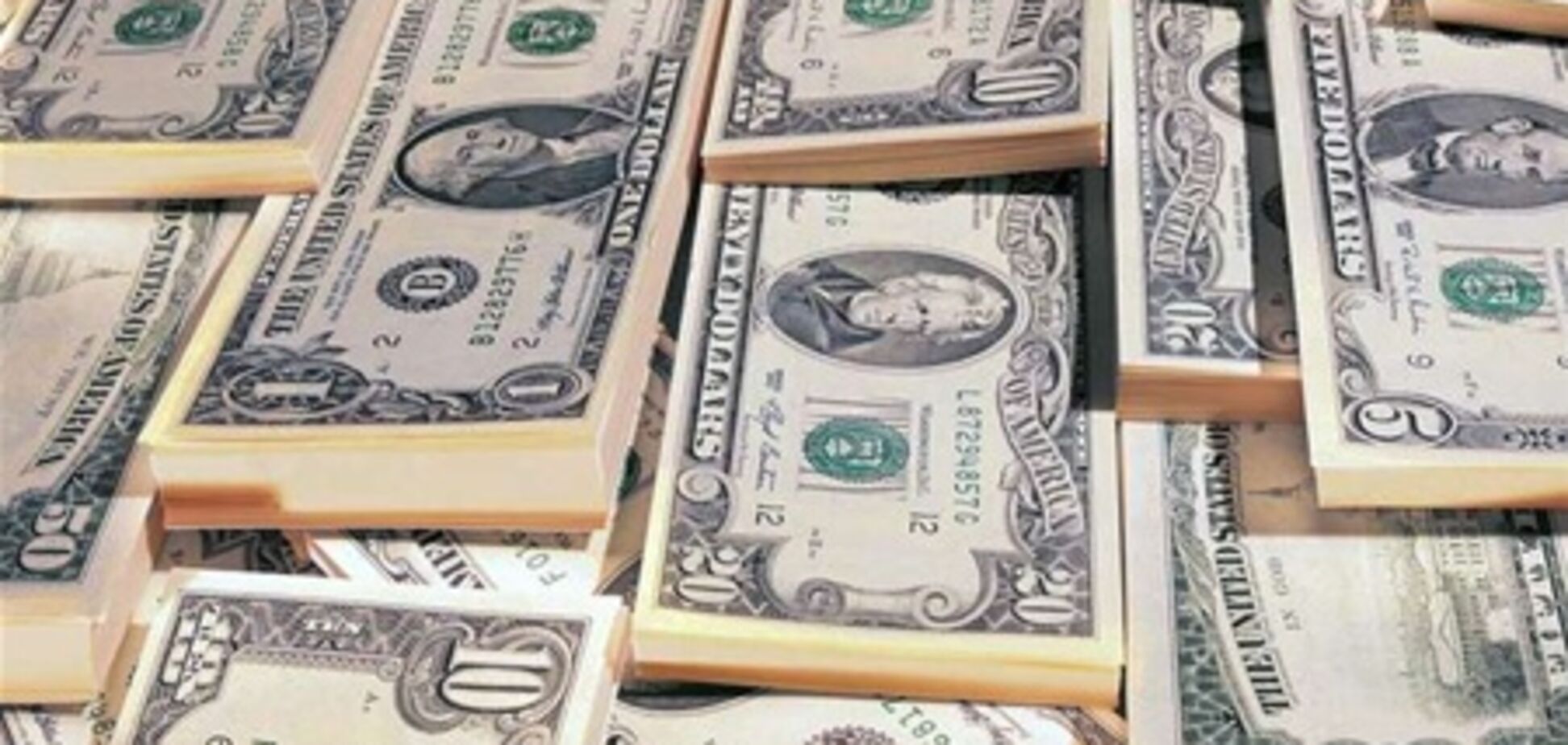 Доллар на межбанке дорожает