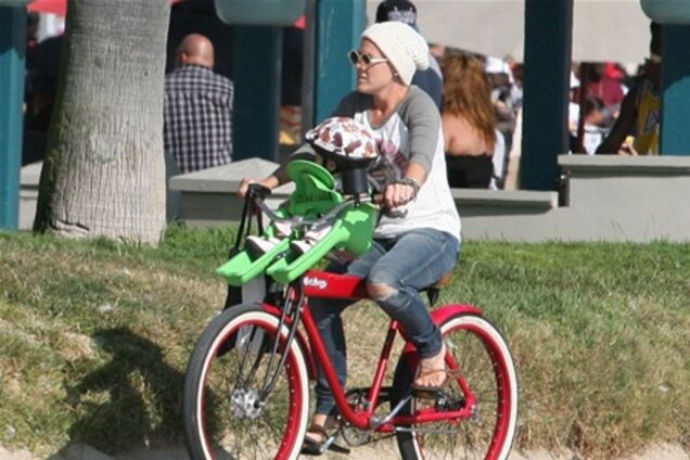 Пинк прививает дочери любовь к здоровому образу жизни. Фото