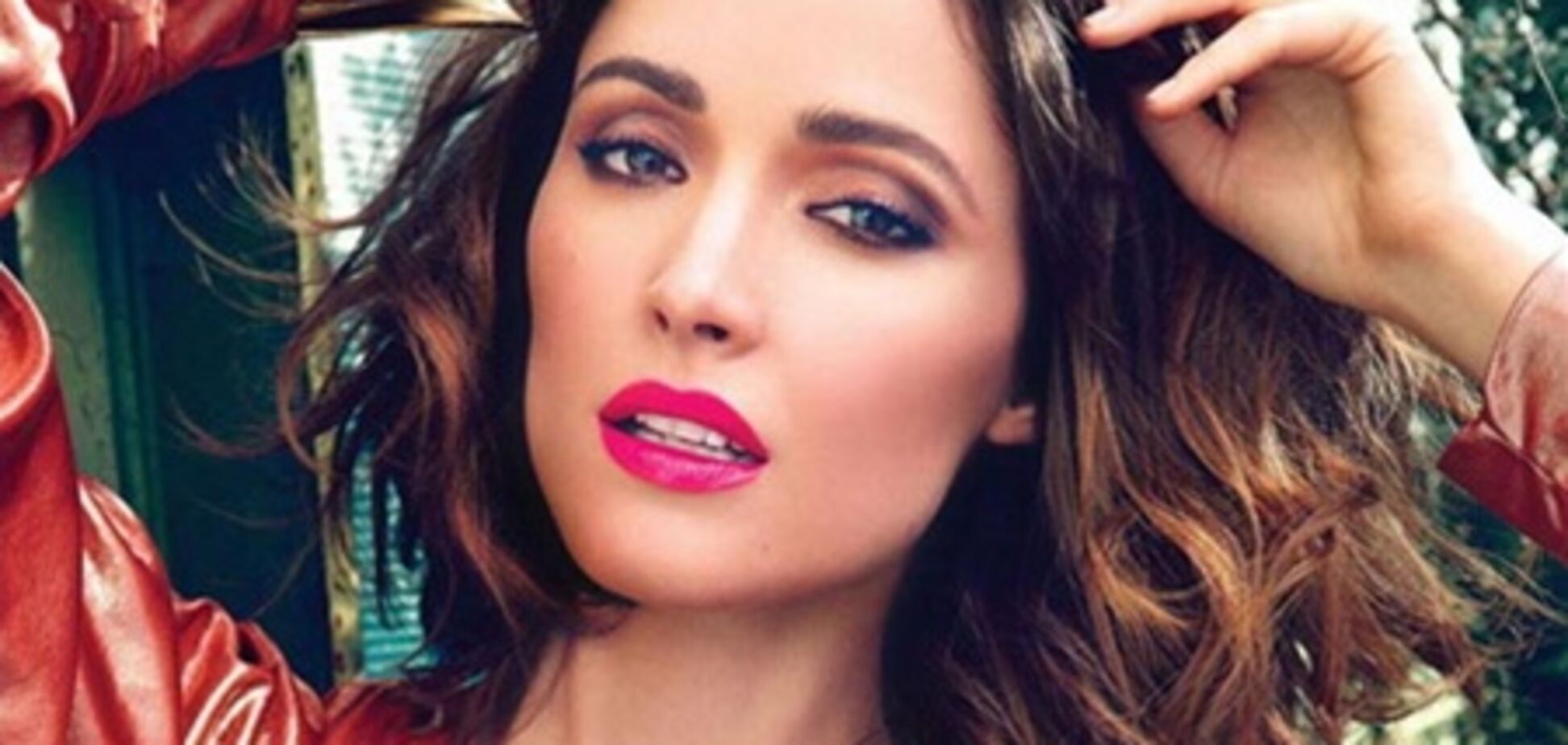 Звезде комедий и ужастиков навели красоту