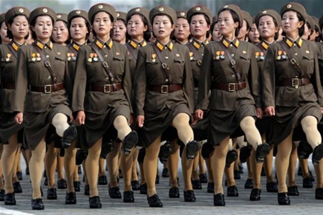 Модницам Северной Кореи разрешили надевать джинсы