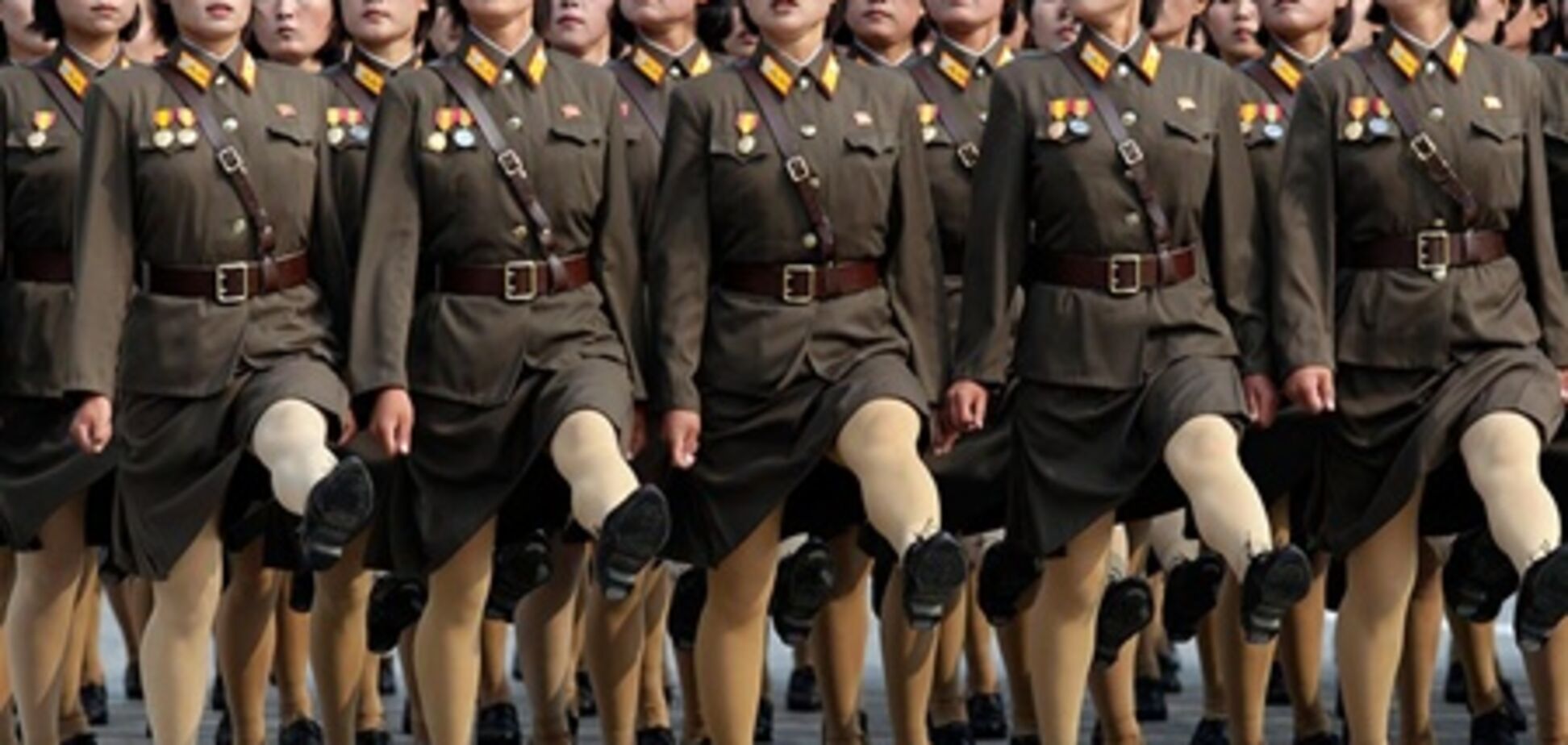 Модницам Северной Кореи разрешили надевать джинсы