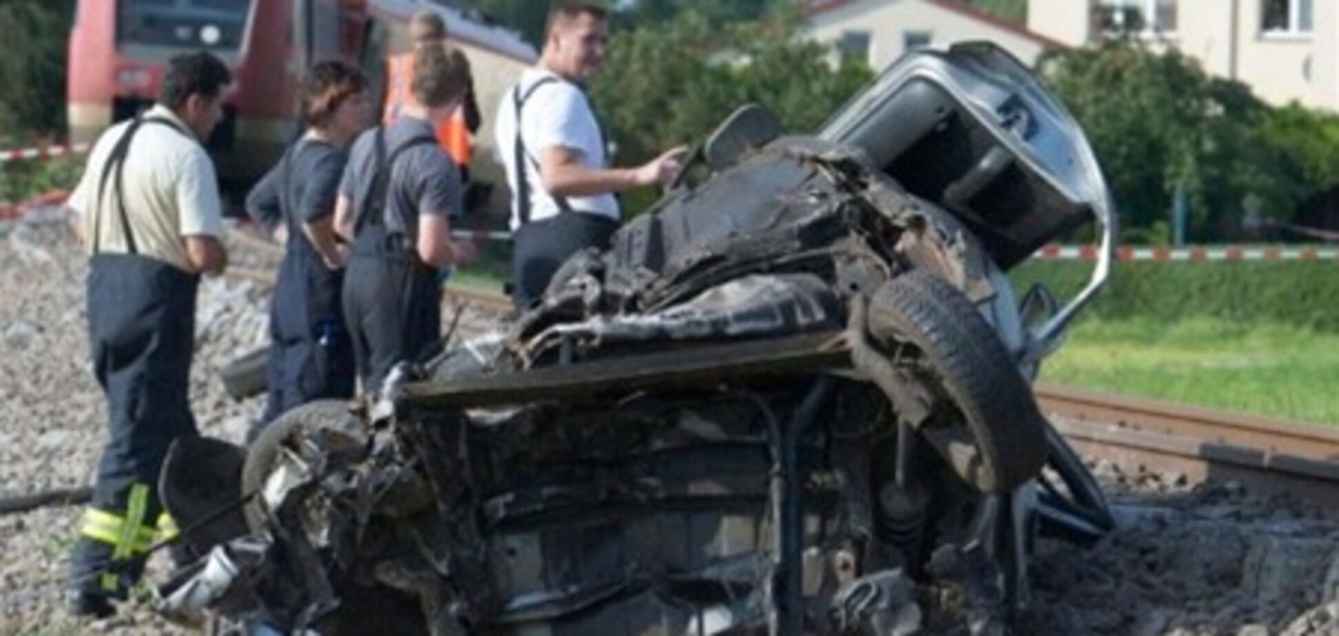 В Польше поезд протаранил микроавтобус с украинцами. Обновлено