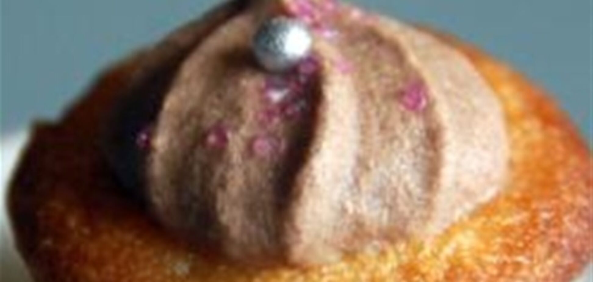 Кексики с сиропом и шоколадной глазурью