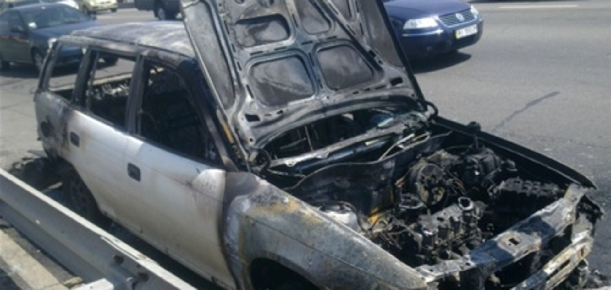 В Киеве горели четыре автомобиля. Фото