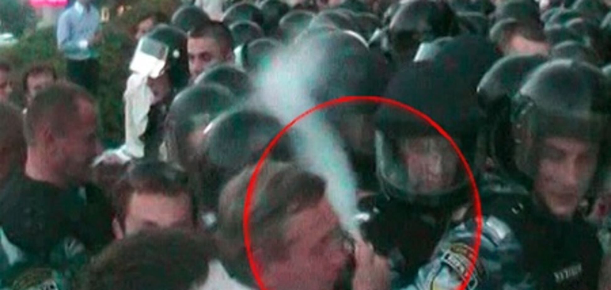 После митинга десять милиционеров были госпитализированы