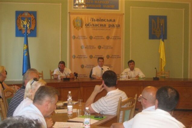 Львовский облсовет поставил языковой ультиматум губернатору