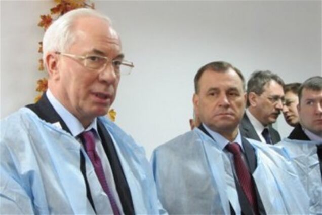 Азаров открыл в Житомире областной перинатальный центр