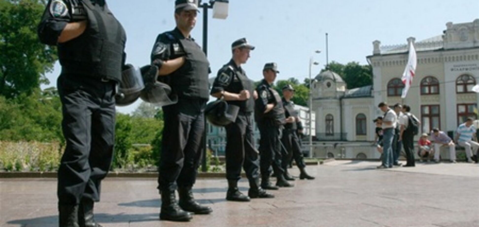 Милиция Киева пугает митингующих судом за оказание сопротивления