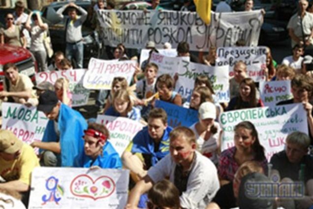 Герман: Янукович может ветировать закон о языках