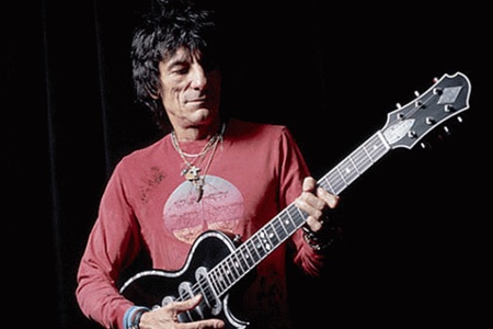 Гитарист The Rolling Stones вознагражден за труды