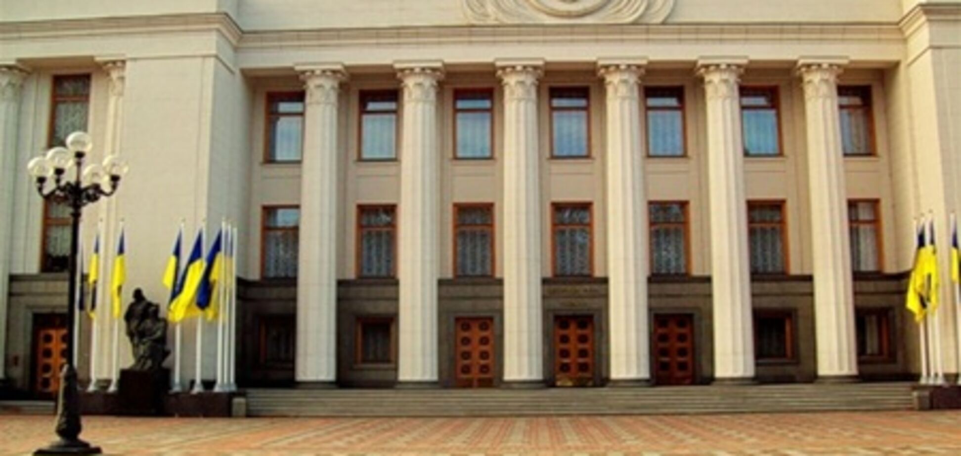 Сегодня депутаты могут принять отставку Литвина