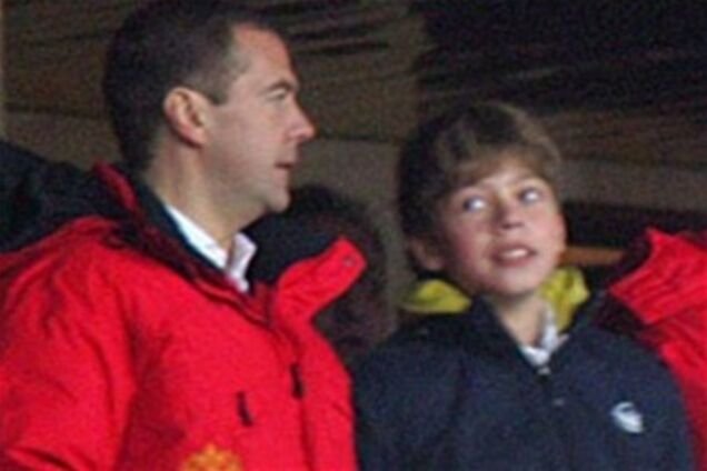 Син Медведєва хоче вчитися на юриста чи економіста