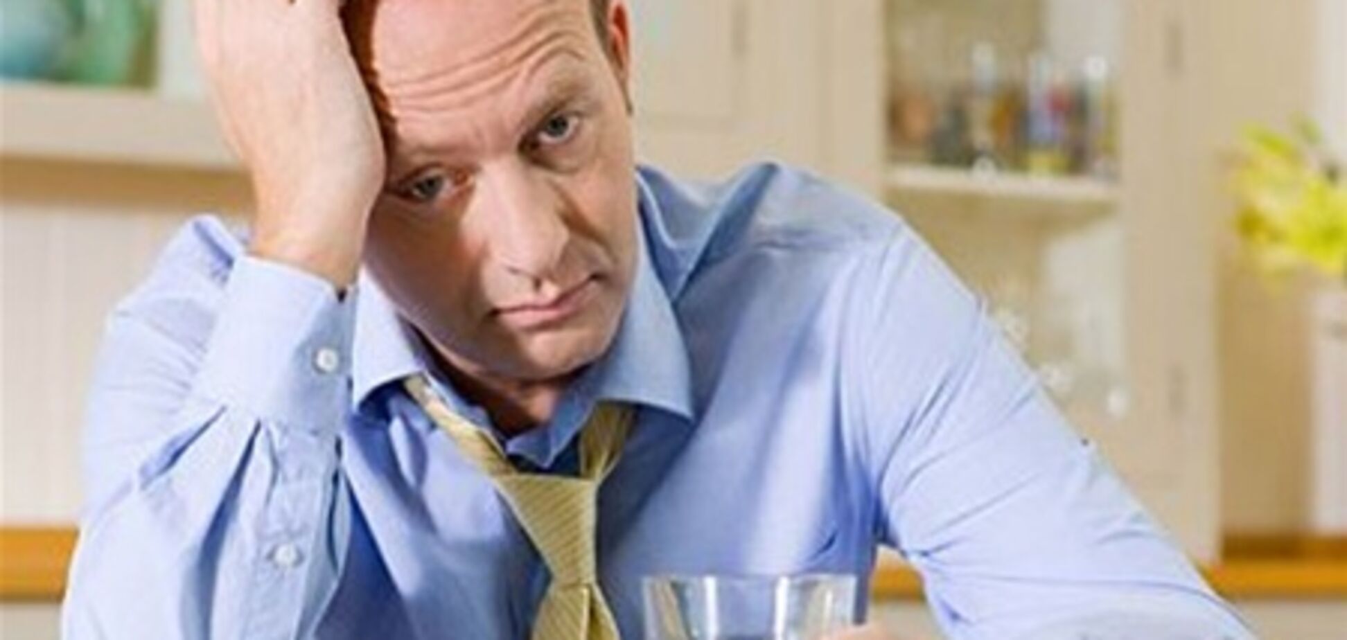 Большинство людей запивают рабочие стрессы алкоголем – опрос 