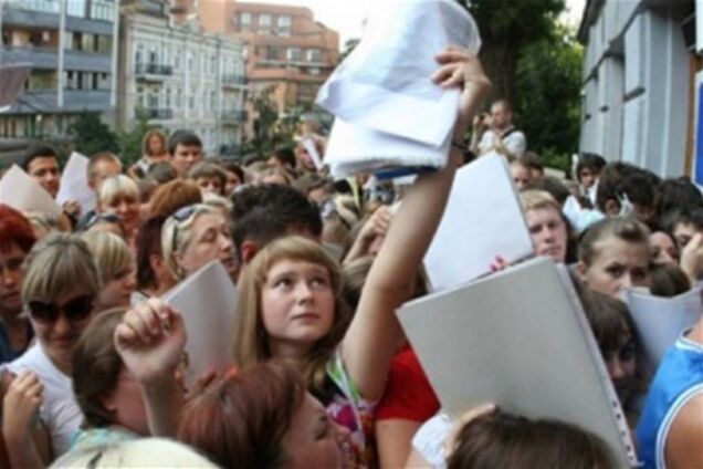 Через интернет документы в вузы подали более 20 тыс. абитуриентов 