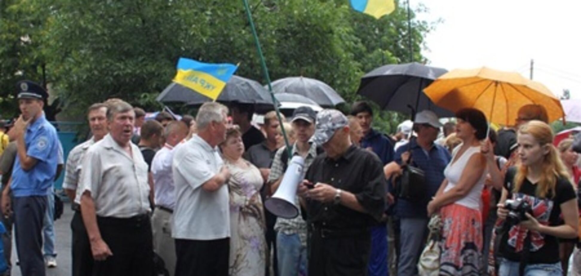 В Крыму митинговали 'за' и 'против' закона о языках