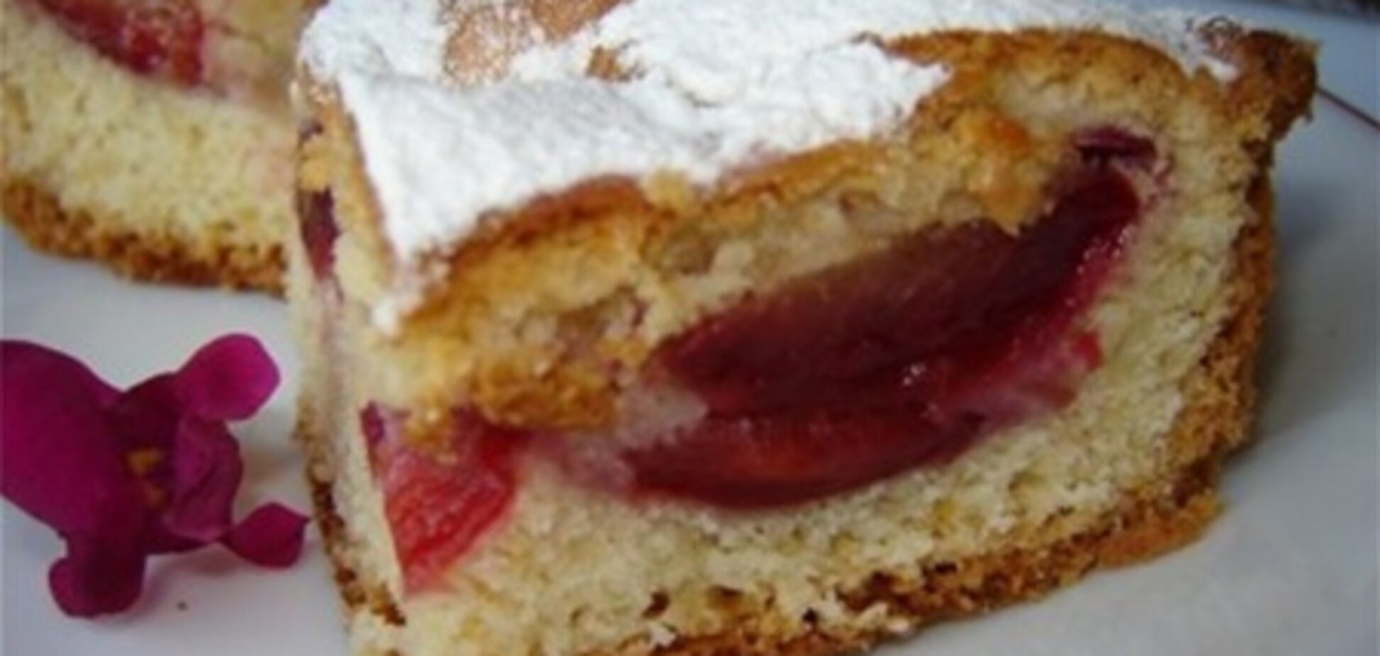 Нежный пирог со сливами