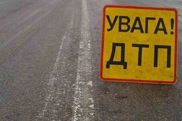 У Сумах водій маршрутки знепритомнів і врізався в дерево