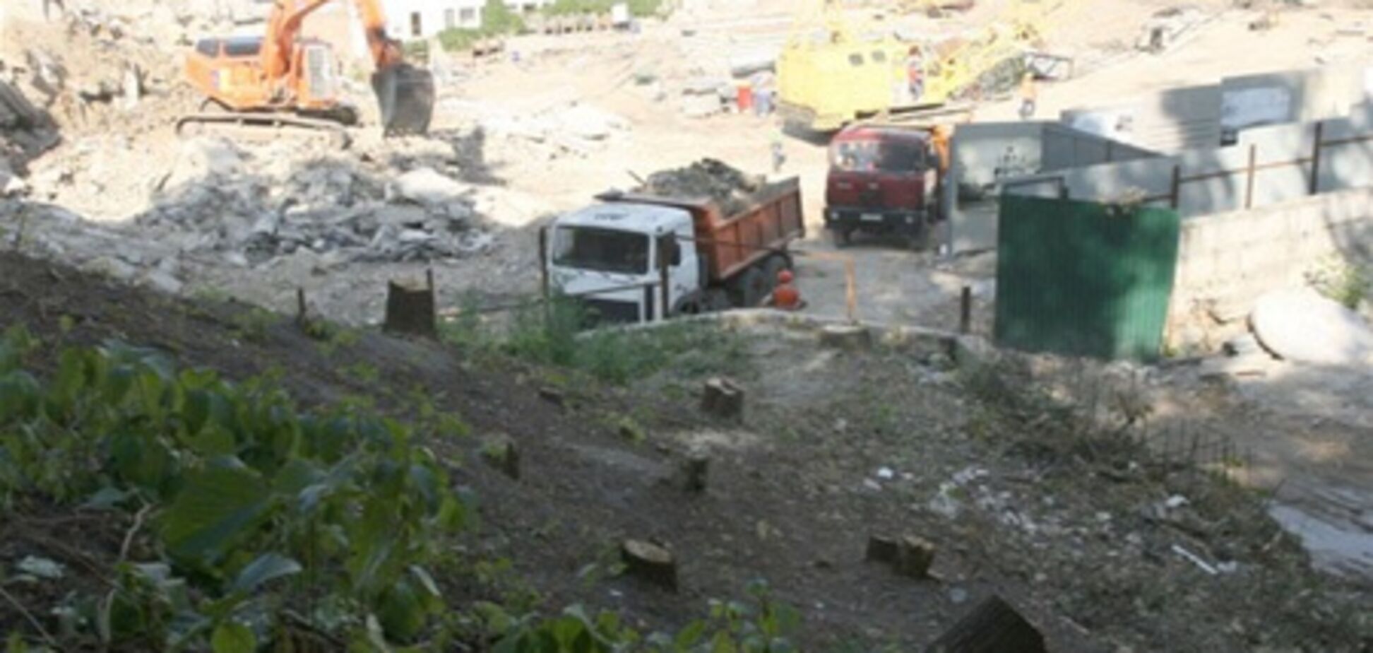 Замковая: современный отель под исторической горой