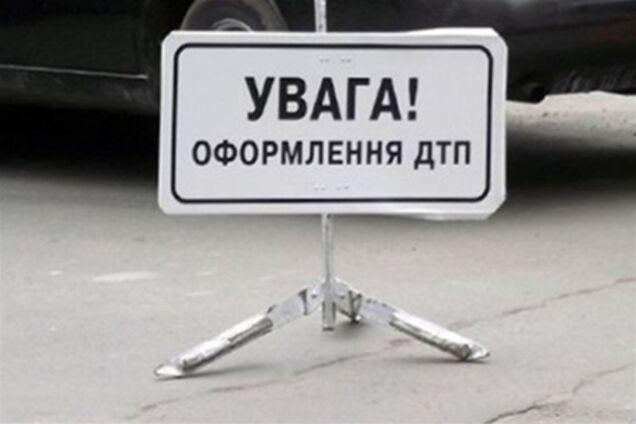 Під Тернополем весільний кортеж потрапив у жахливе ДТП