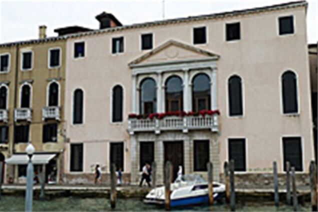 Кризис принудил власти Италии выставить на продажу замки и дворцы