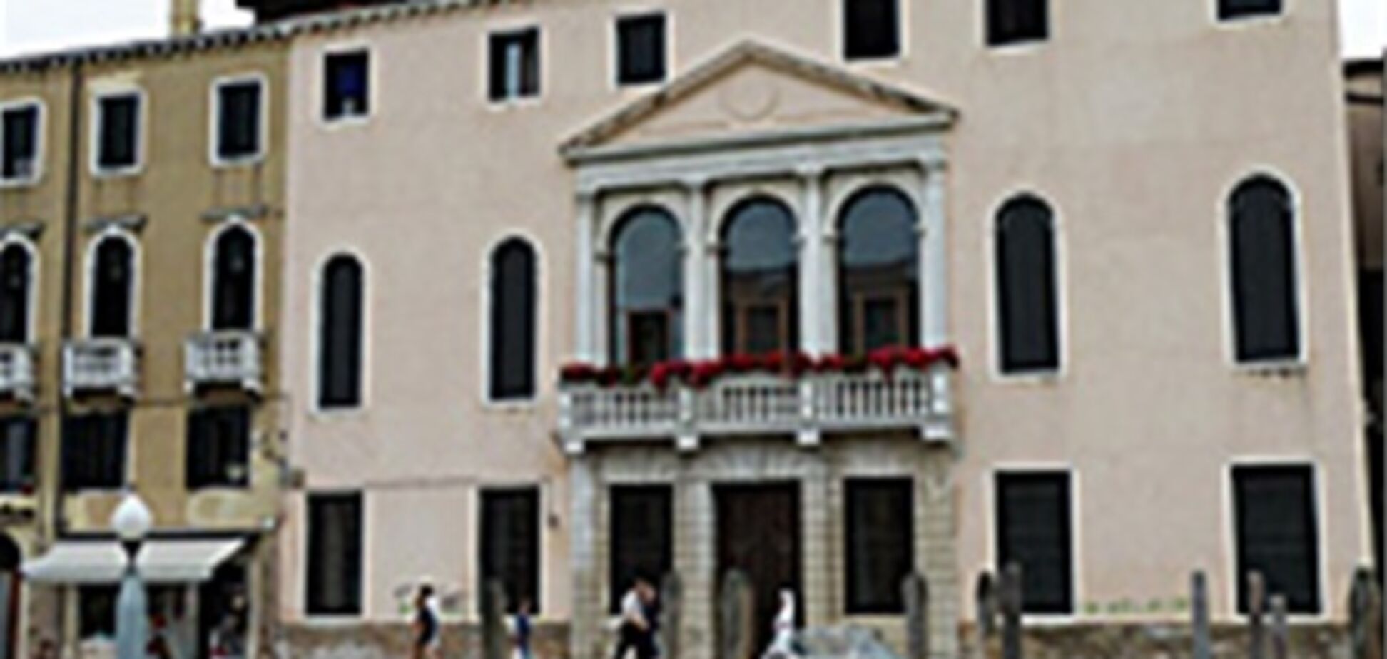 Кризис принудил власти Италии выставить на продажу замки и дворцы