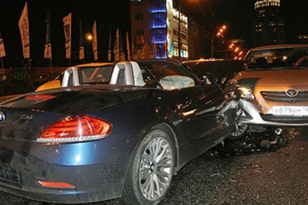 Cвященник, крестивший дочь Киркорова, устроил аварию. Видео