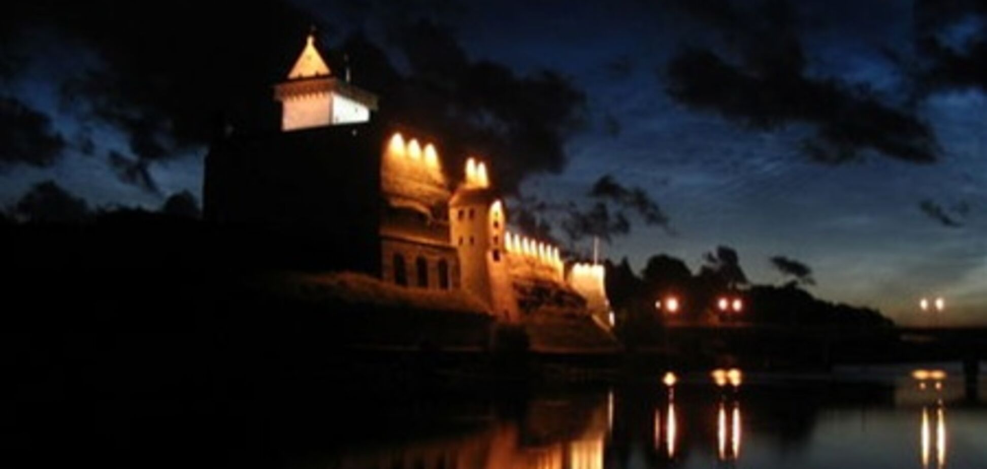В Нарвском замке ночью можно посмотреть кино