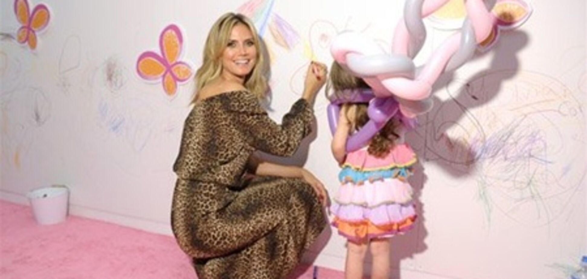 Хайди Клум разрисовала стены магазина. Фото