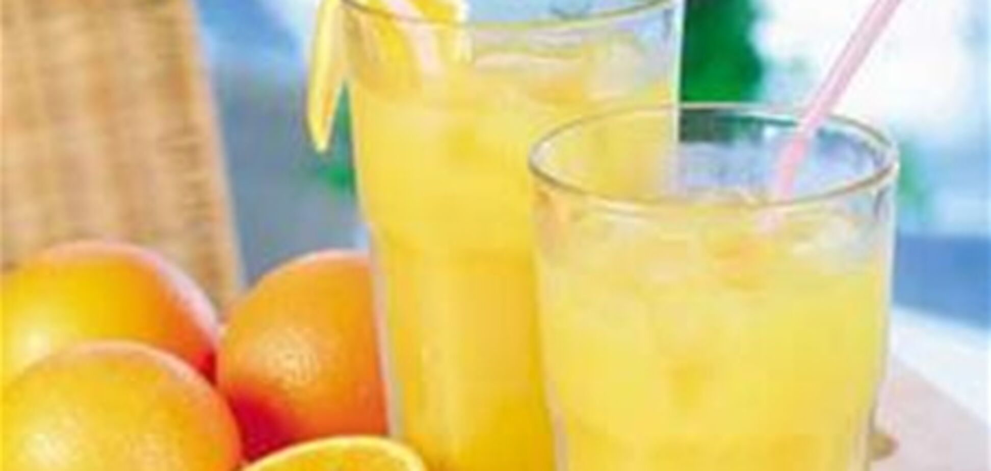 Фруктовые соки разрушают зубную эмаль