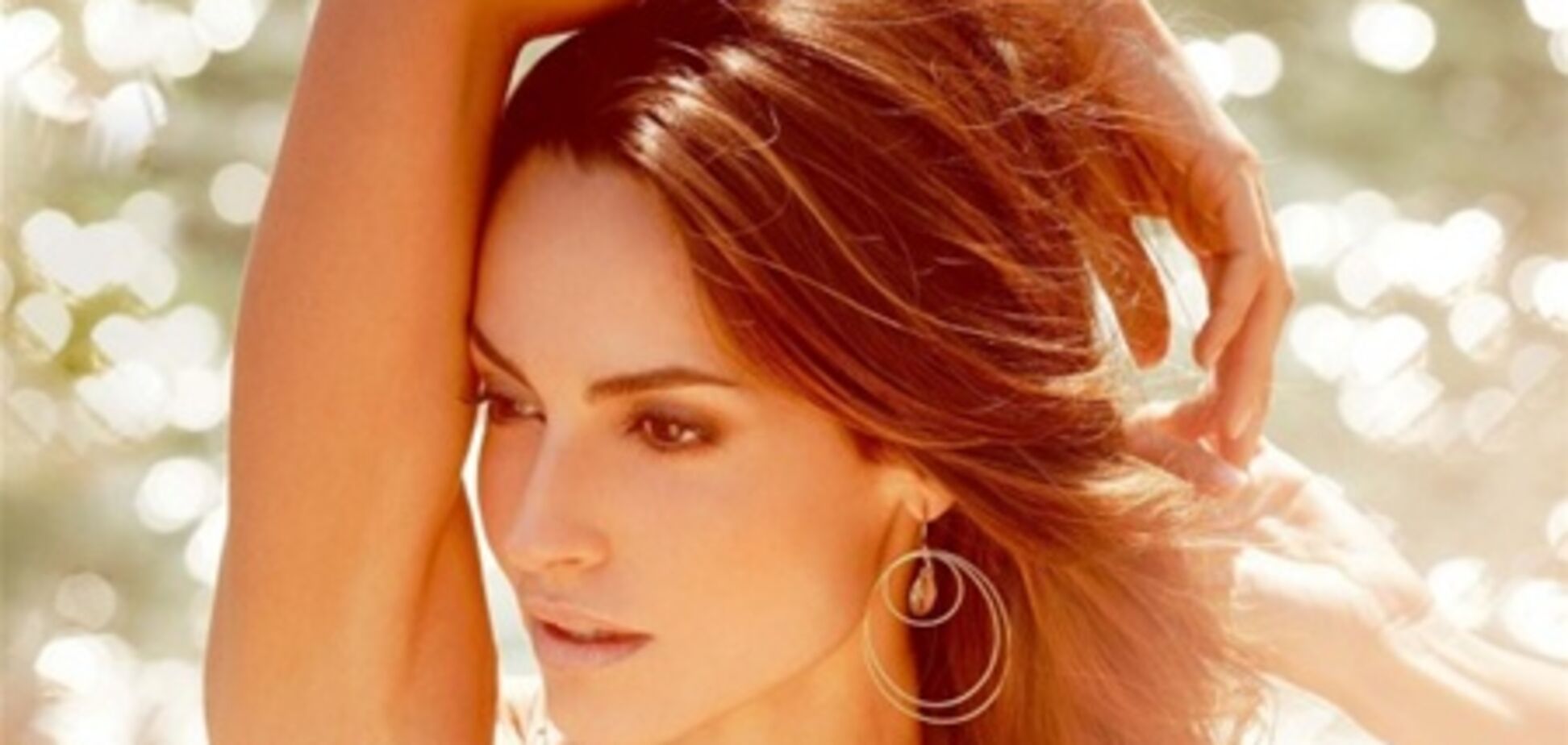 Ариадна Артилес позирует в белье от Yamamay. Фото