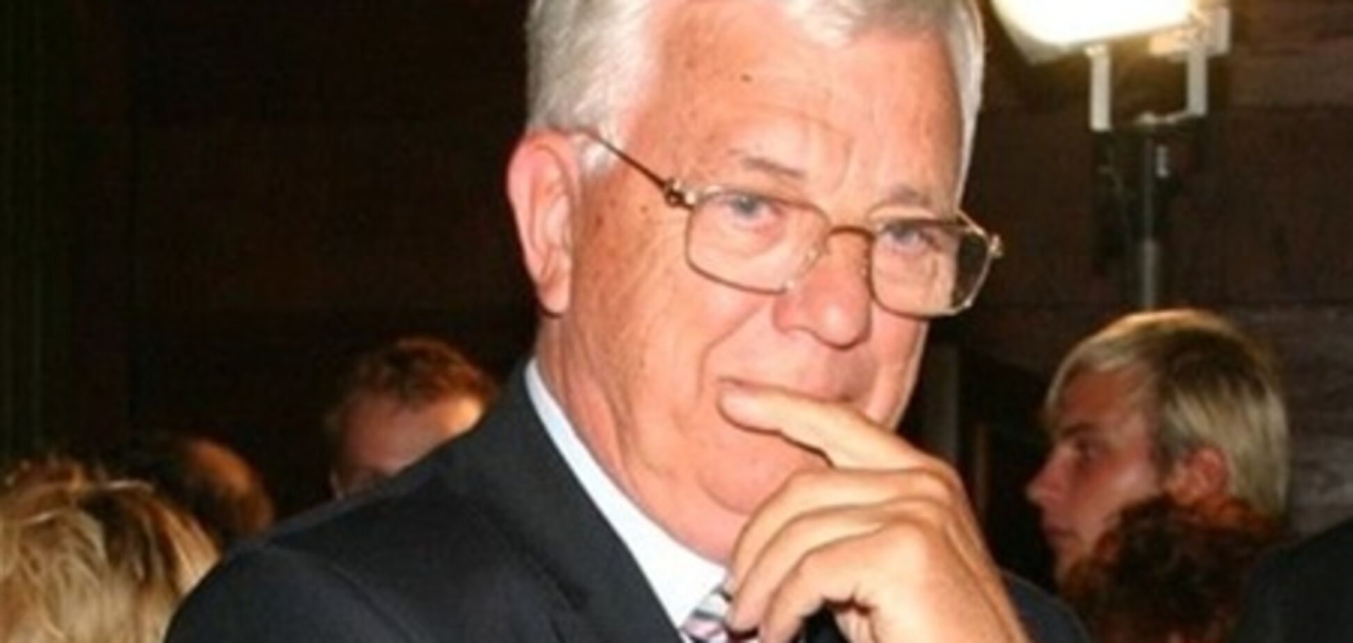 Раймонд Паулс отдал, 'ограбившему' его банку 200 долларов