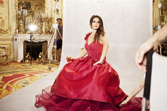 Пенелопа Круз работает над популярным календарем. Фото