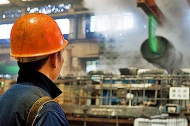 Промышленное производство падает в США, Европе и Китае