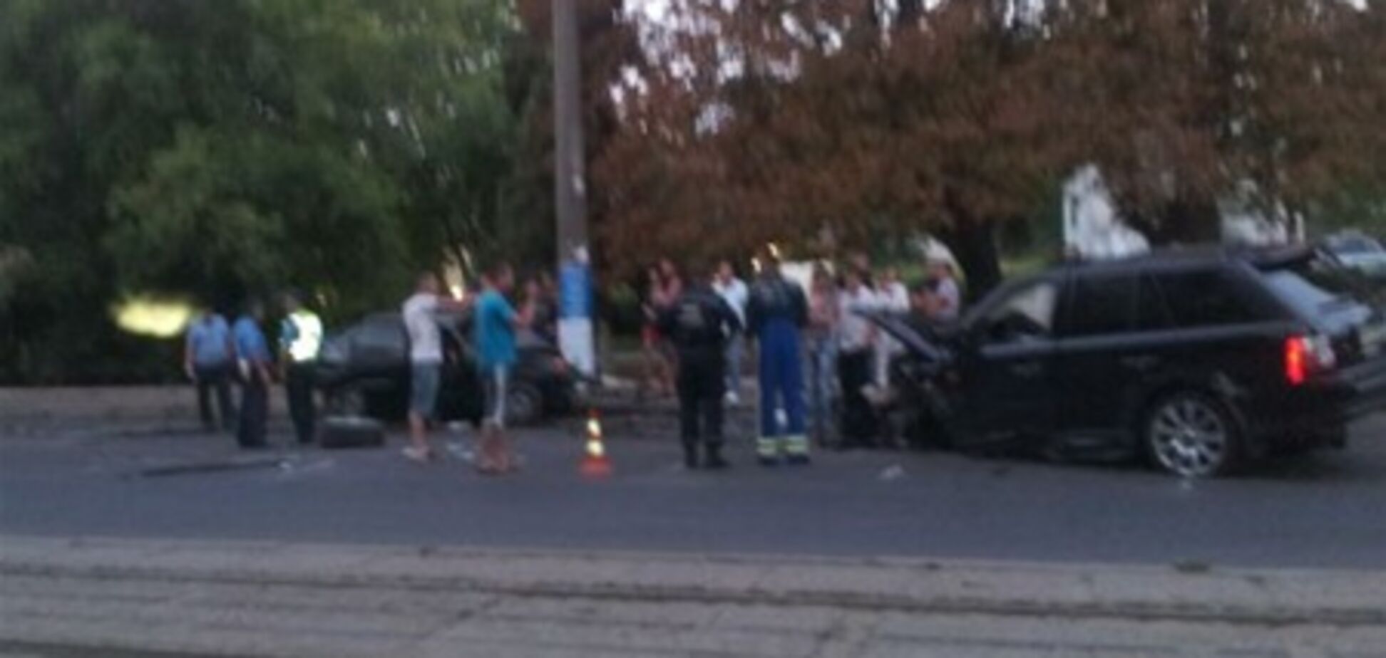 В Одессе пьяный на джипе разбросал машины по дороге. Фото