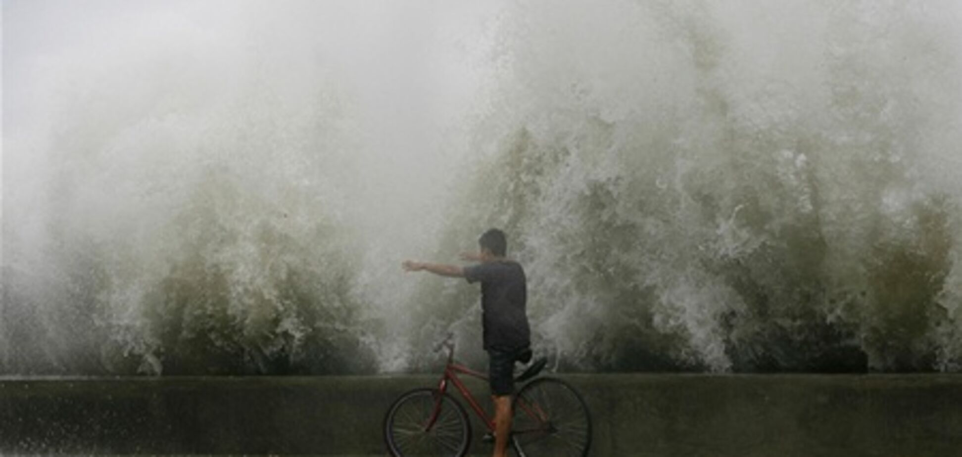 На Тайвань обрушился тайфун Саола 