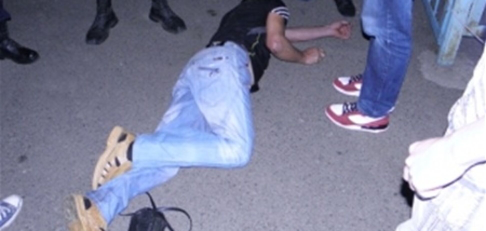 В Николаеве жестоко избили парня на глазах у 200 человек