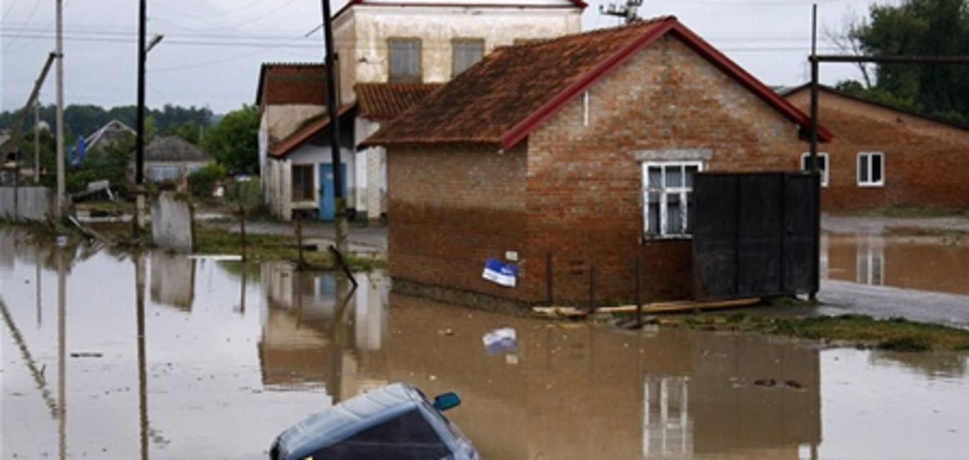 На Кубани затопило 600 домов, 22 августа 2012